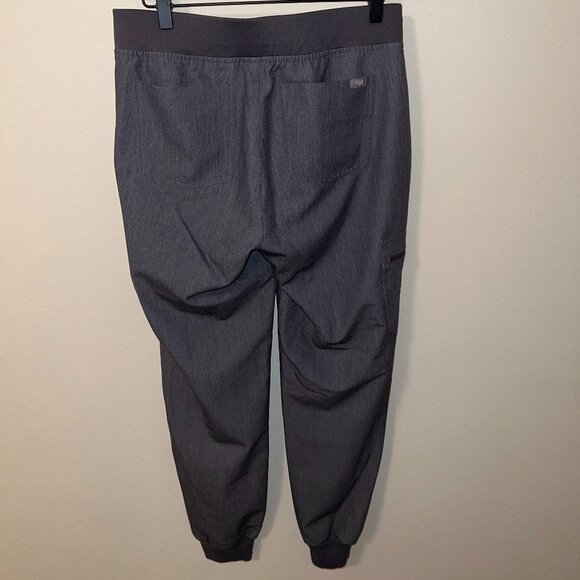 FIGS Scrub Set - Graphite - Picture 6 of 7